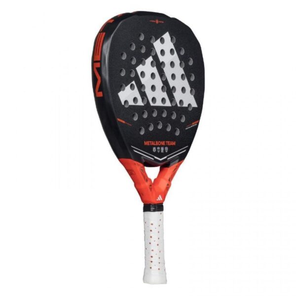 pala-adidas-metalbone-team-3-5-2026-es-1-1100×1100-2.jpg